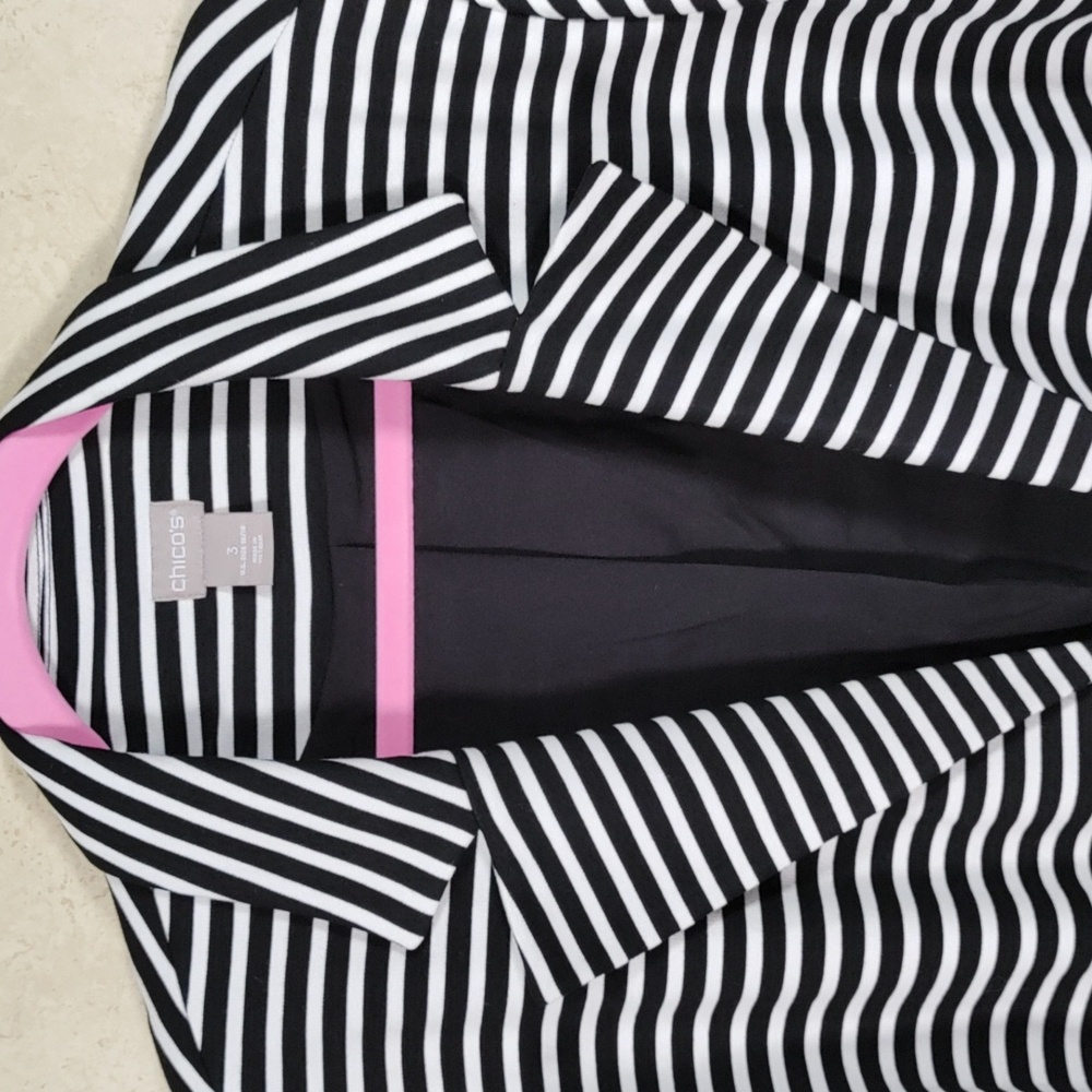 4171 Chico's black & white striped knit blazer 3 XL - Picture 2 of 11